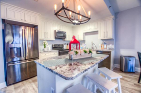 BRAND NEW! Laketown Wharf 633! Amazing 3 BD, Great Location, And Awesome Amenities!